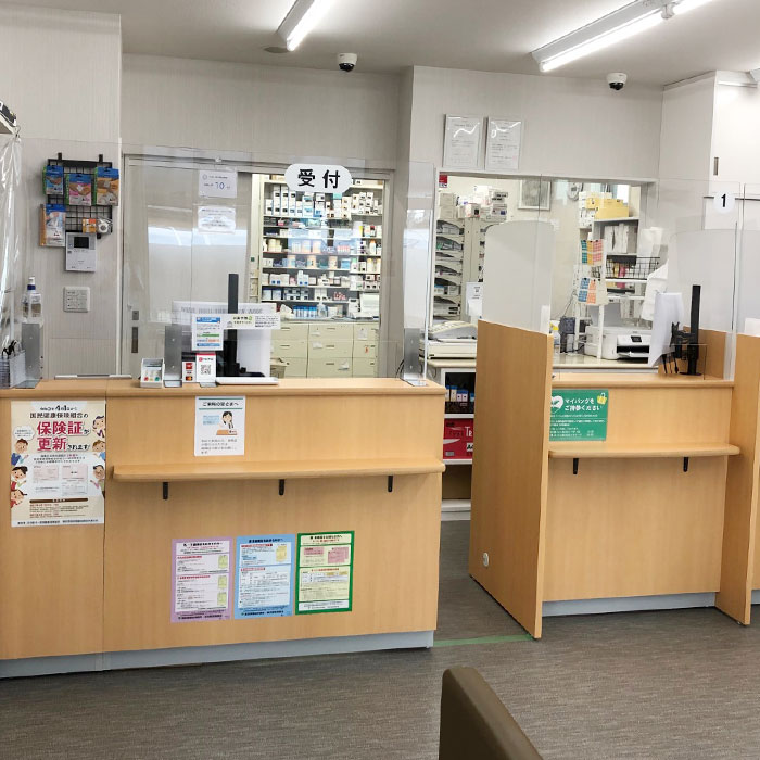 さくらかぶ薬局 薬局内 ソファー